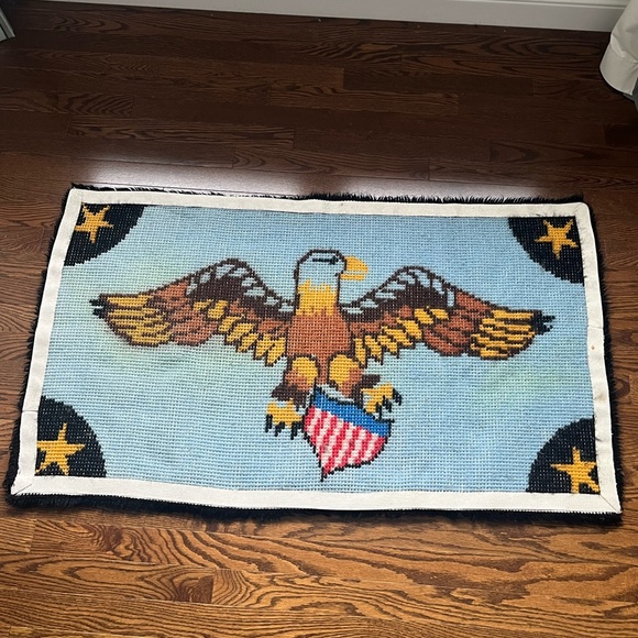Vintage Bald Eagle with Shield Latch Hook Rug - Picture 2 of 3